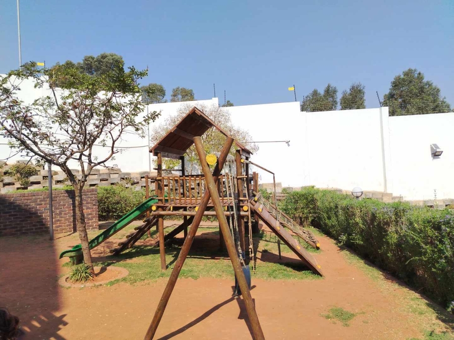 3 Bedroom Property for Sale in Oakdene Gauteng