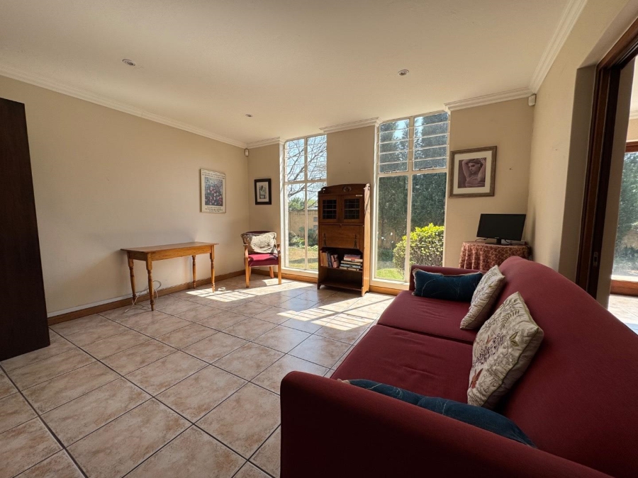 6 Bedroom Property for Sale in Waterkloof Gauteng