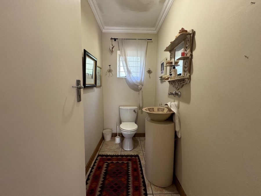 6 Bedroom Property for Sale in Waterkloof Gauteng