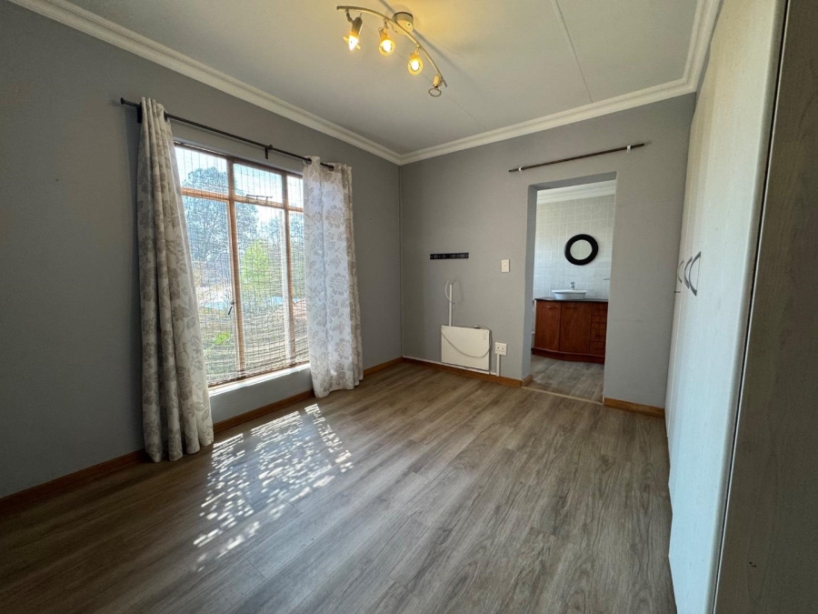6 Bedroom Property for Sale in Waterkloof Gauteng