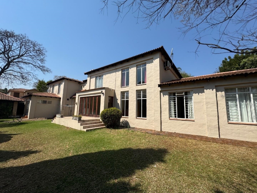 6 Bedroom Property for Sale in Waterkloof Gauteng