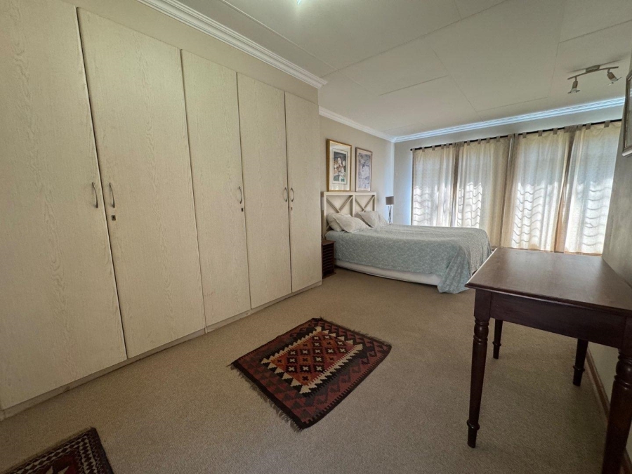 6 Bedroom Property for Sale in Waterkloof Gauteng