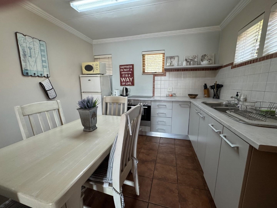 6 Bedroom Property for Sale in Waterkloof Gauteng