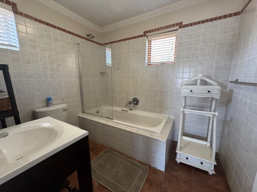 6 Bedroom Property for Sale in Waterkloof Gauteng