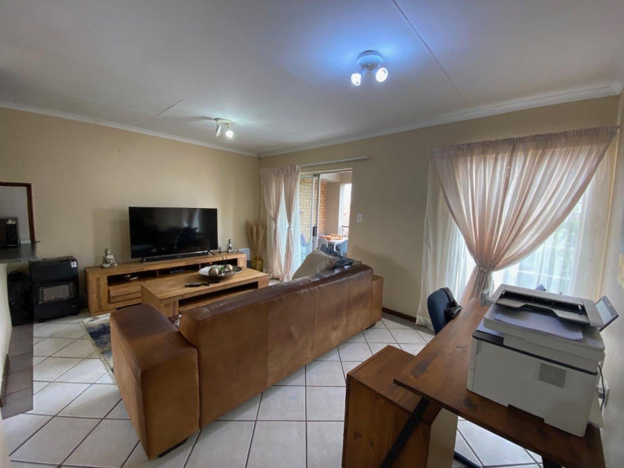 2 Bedroom Property for Sale in Olympus Gauteng