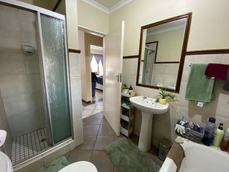 2 Bedroom Property for Sale in Olympus Gauteng
