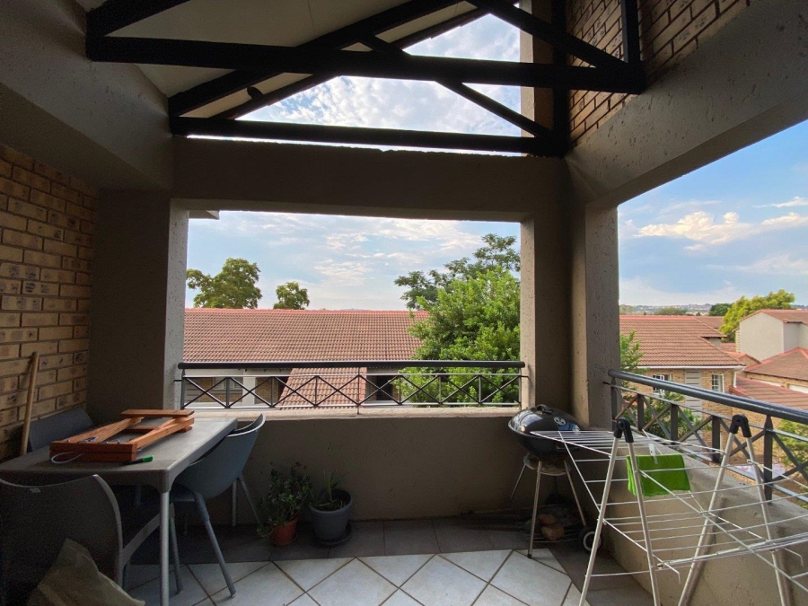 2 Bedroom Property for Sale in Olympus Gauteng