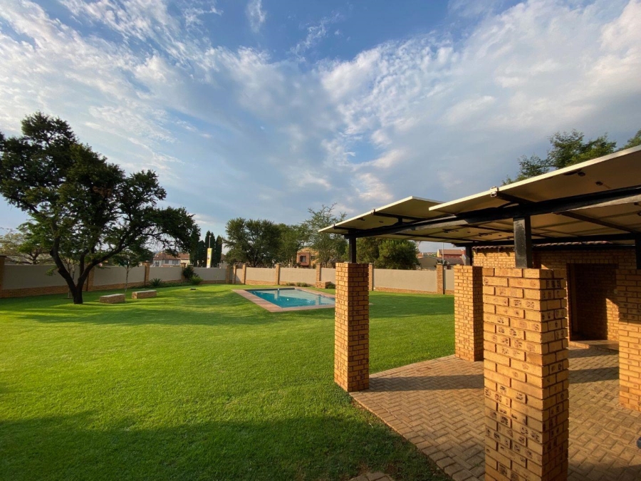 2 Bedroom Property for Sale in Olympus Gauteng