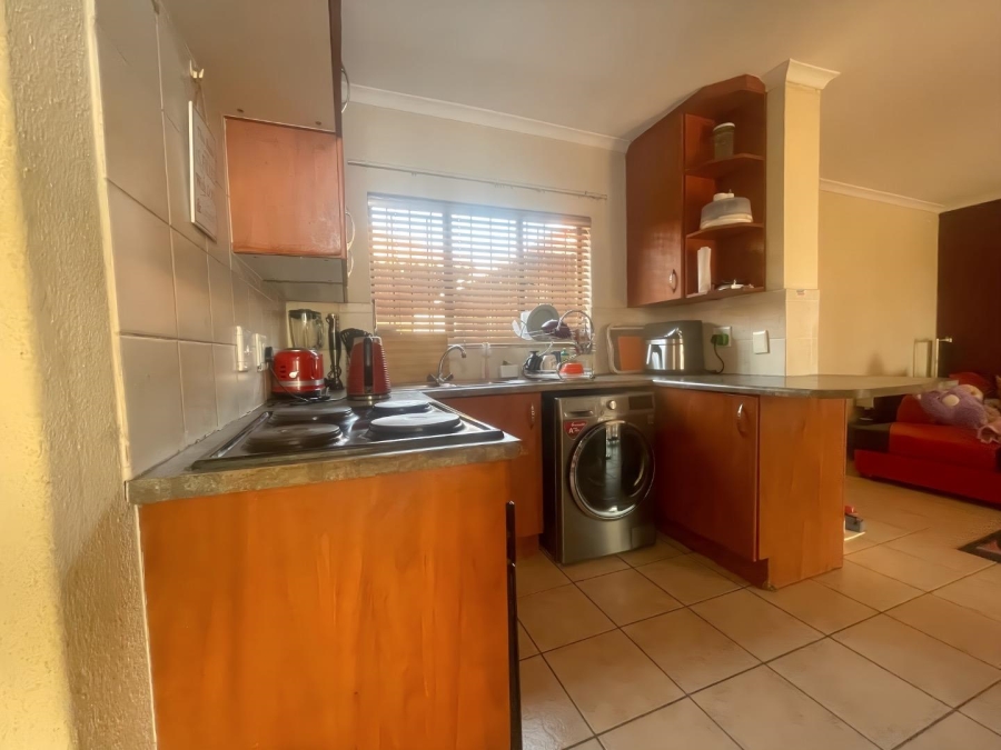 3 Bedroom Property for Sale in Edleen Gauteng
