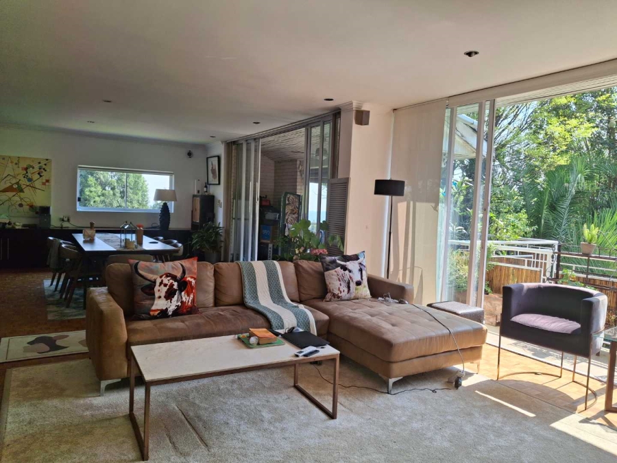 To Let 3 Bedroom Property for Rent in Sandhurst Gauteng