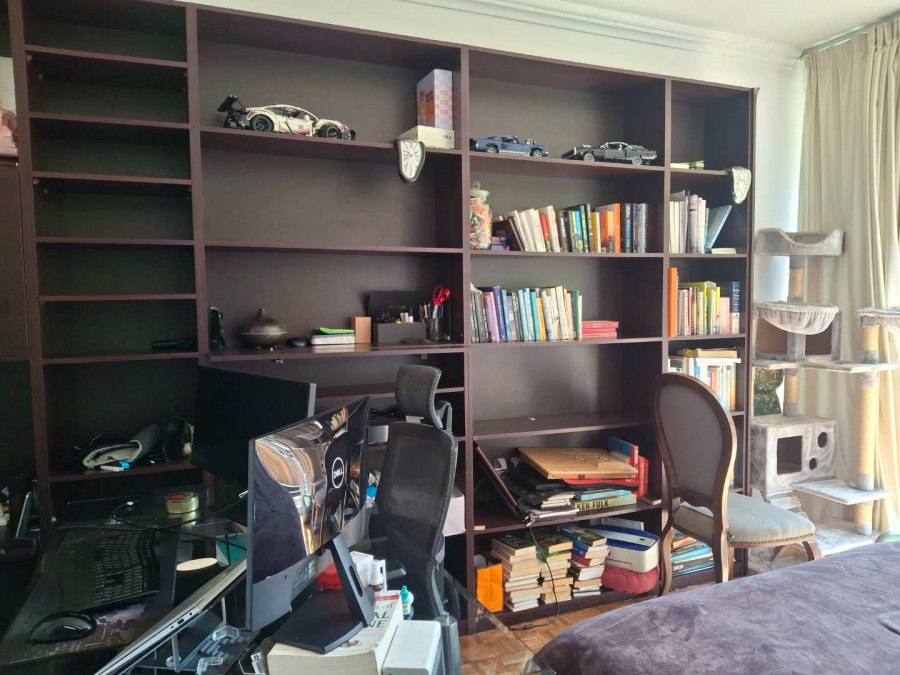 To Let 3 Bedroom Property for Rent in Sandhurst Gauteng