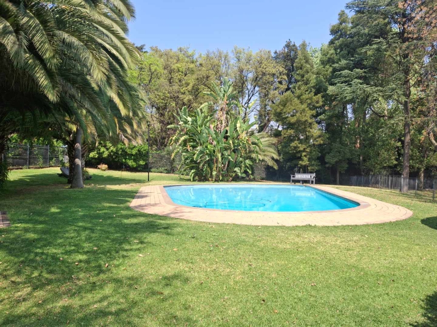To Let 3 Bedroom Property for Rent in Sandhurst Gauteng