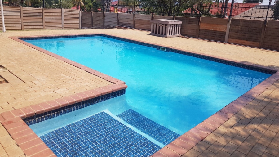 To Let 3 Bedroom Property for Rent in Garsfontein Gauteng
