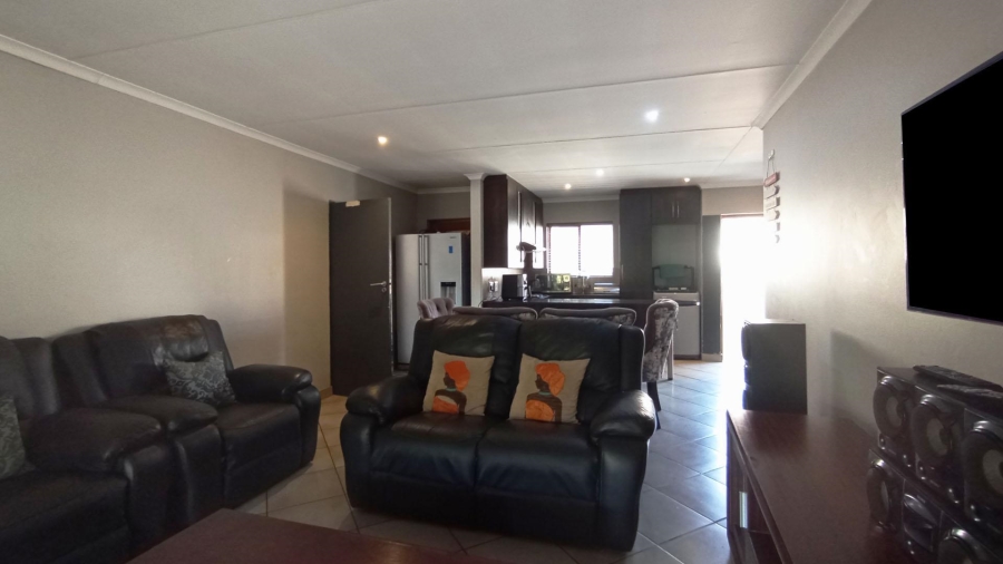 3 Bedroom Property for Sale in Rua Vista Gauteng