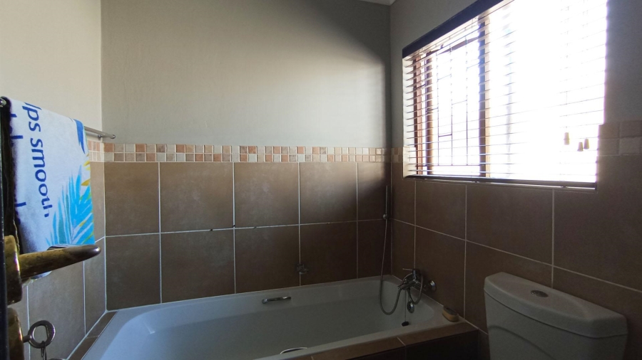 3 Bedroom Property for Sale in Rua Vista Gauteng
