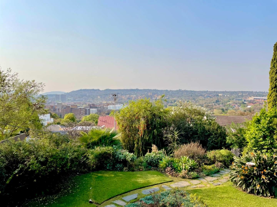 6 Bedroom Property for Sale in Muckleneuk Gauteng