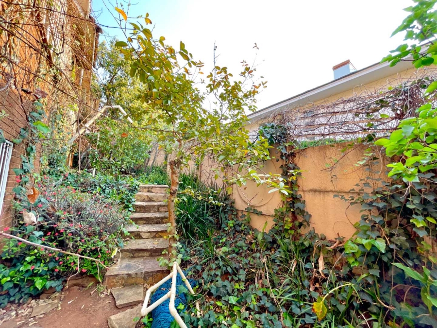 6 Bedroom Property for Sale in Muckleneuk Gauteng