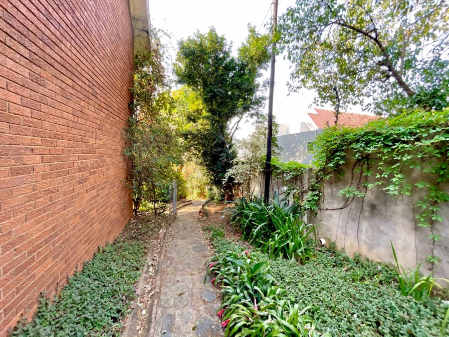 6 Bedroom Property for Sale in Muckleneuk Gauteng