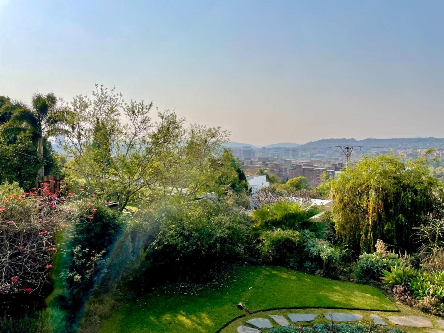 6 Bedroom Property for Sale in Muckleneuk Gauteng