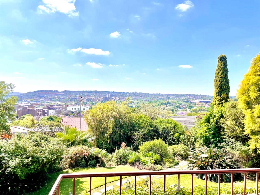 6 Bedroom Property for Sale in Muckleneuk Gauteng