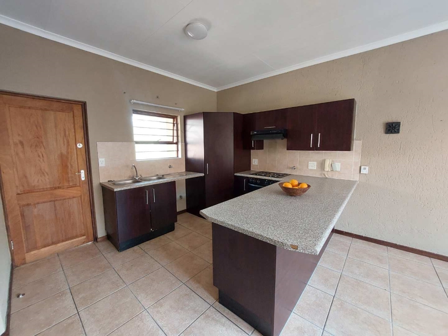 To Let 1 Bedroom Property for Rent in Paulshof Gauteng