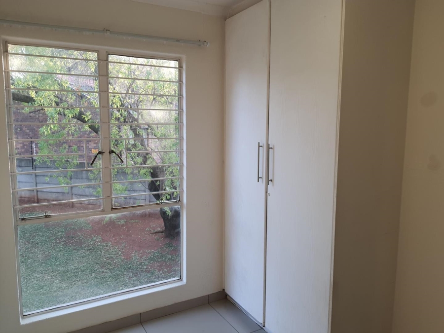 To Let 3 Bedroom Property for Rent in Weltevreden A H Gauteng