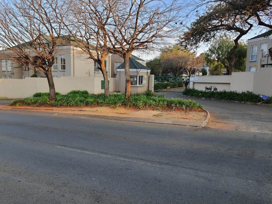 To Let 3 Bedroom Property for Rent in Weltevreden A H Gauteng