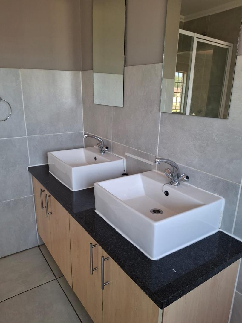 3 Bedroom Property for Sale in Equestria Gauteng