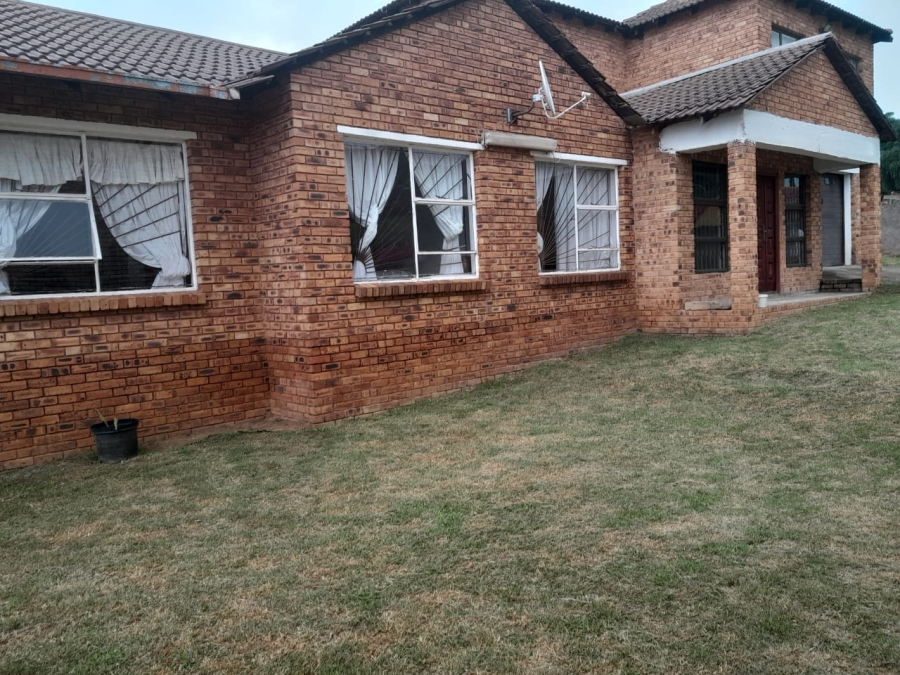 4 Bedroom Property for Sale in Naturena Gauteng