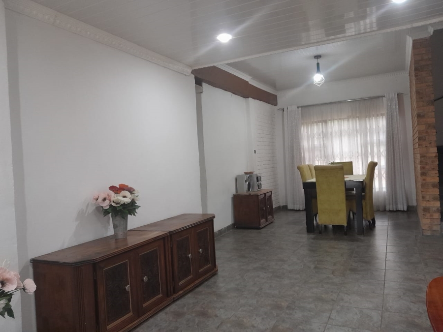 4 Bedroom Property for Sale in Naturena Gauteng