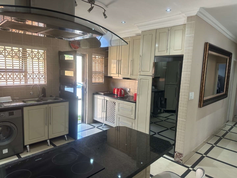3 Bedroom Property for Sale in Meredale Gauteng
