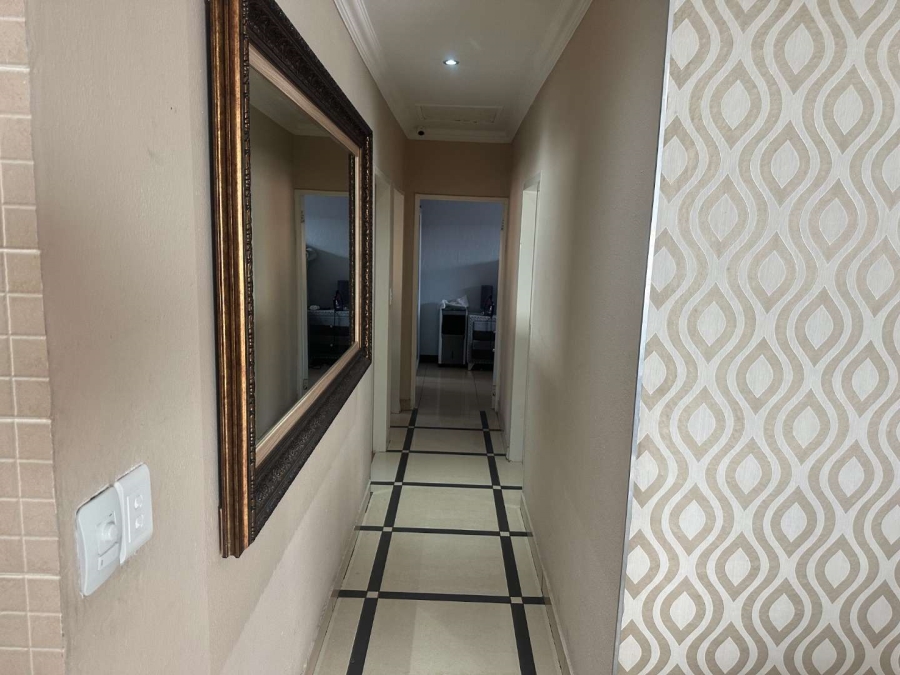 3 Bedroom Property for Sale in Meredale Gauteng