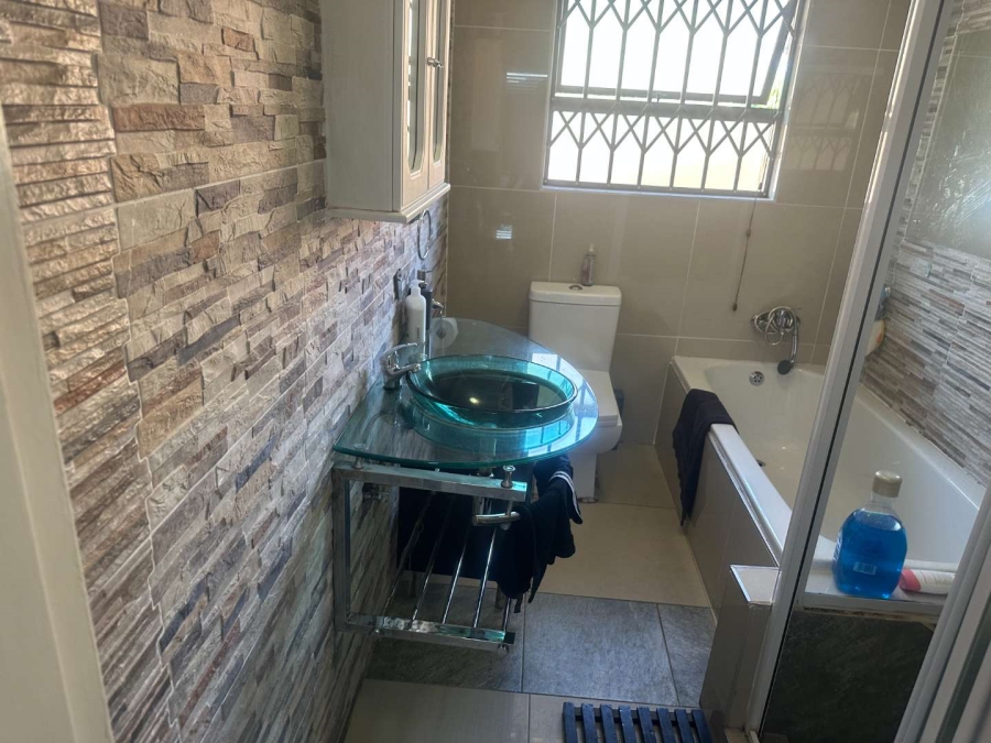 3 Bedroom Property for Sale in Meredale Gauteng