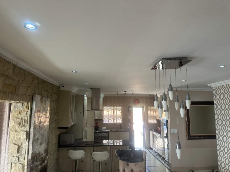 3 Bedroom Property for Sale in Meredale Gauteng