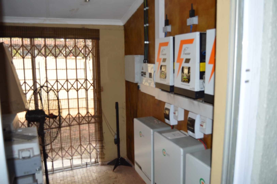 Commercial Property for Sale in Brackenhurst Gauteng