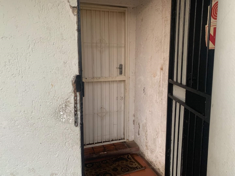 2 Bedroom Property for Sale in Brixton Gauteng
