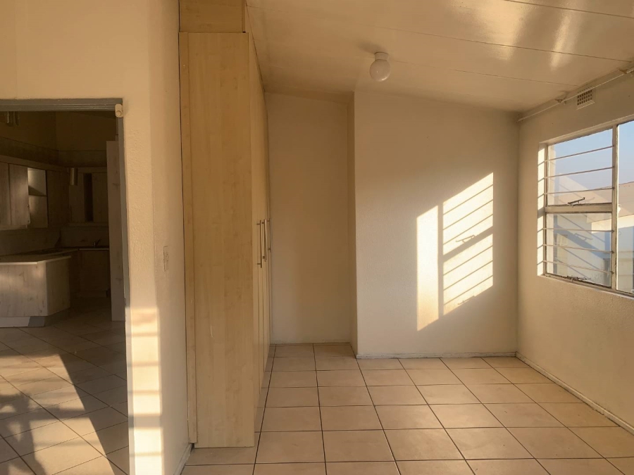 1 Bedroom Property for Sale in Ridgeway Gauteng