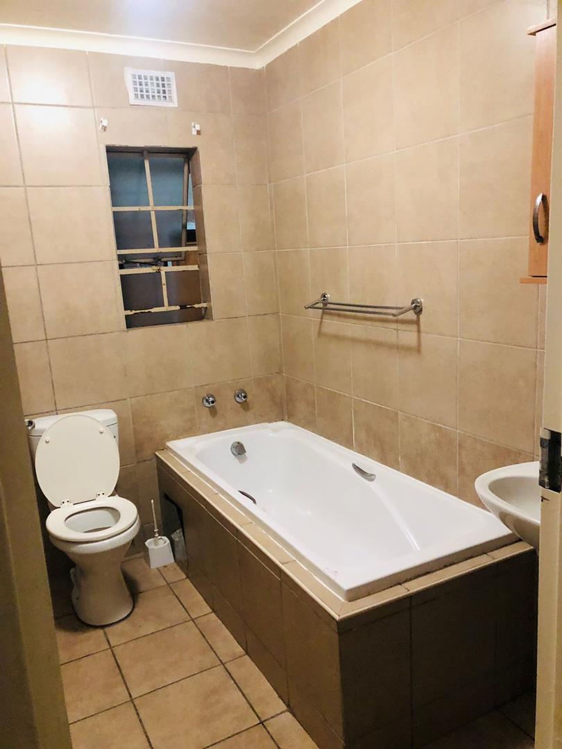 3 Bedroom Property for Sale in Olievenhoutbosch Gauteng