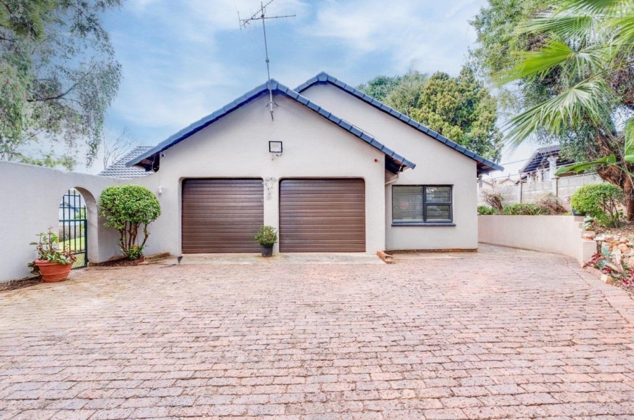 4 Bedroom Property for Sale in Weltevreden Park Gauteng