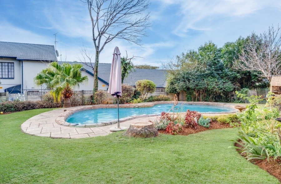 4 Bedroom Property for Sale in Weltevreden Park Gauteng