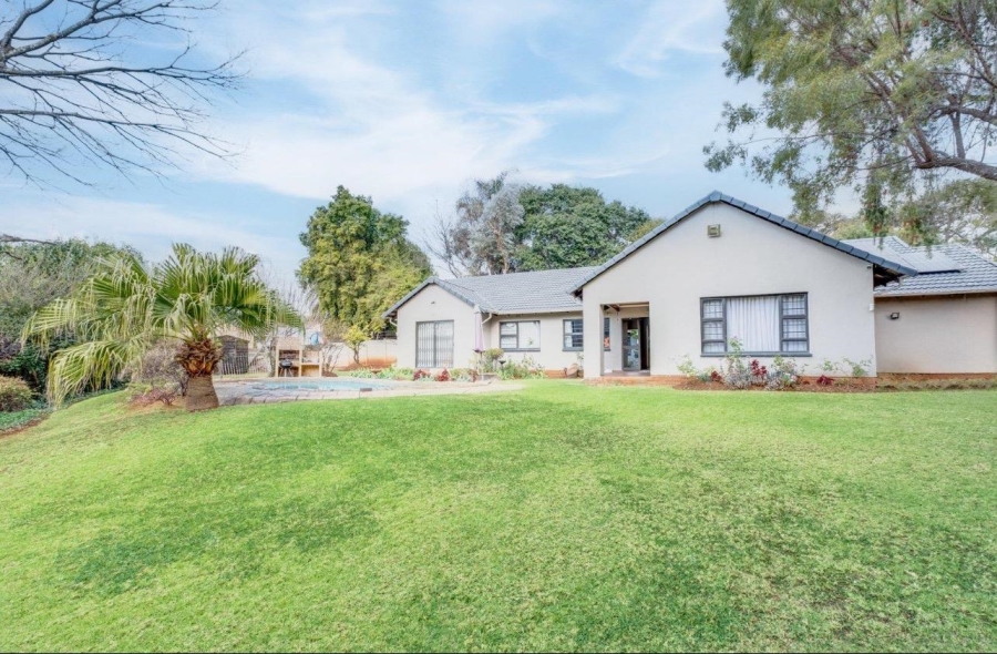 4 Bedroom Property for Sale in Weltevreden Park Gauteng