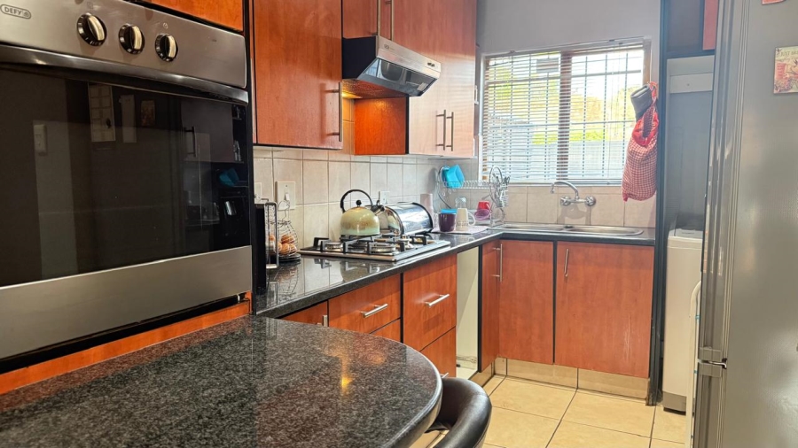 2 Bedroom Property for Sale in Weltevreden Park Gauteng
