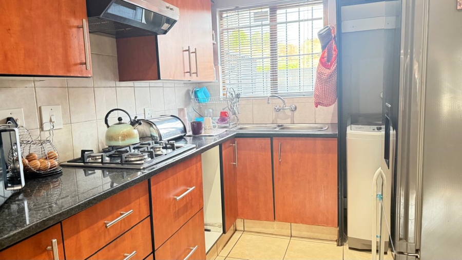 2 Bedroom Property for Sale in Weltevreden Park Gauteng