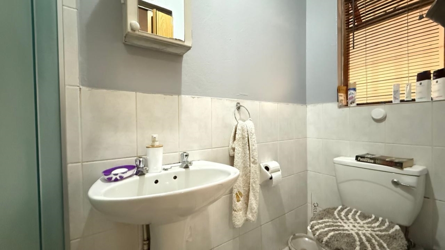 2 Bedroom Property for Sale in Weltevreden Park Gauteng