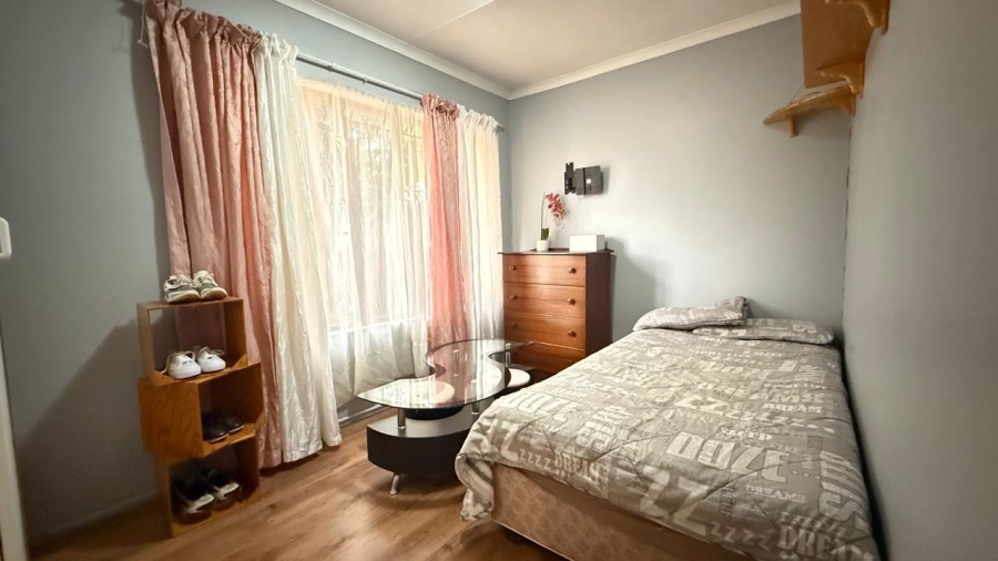 2 Bedroom Property for Sale in Weltevreden Park Gauteng