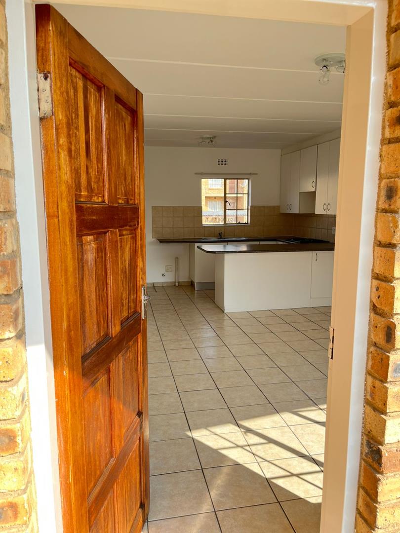 To Let 2 Bedroom Property for Rent in Chloorkop Gauteng