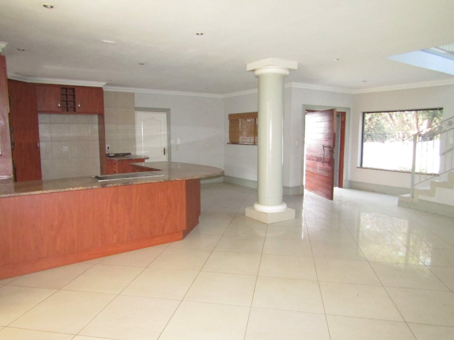 6 Bedroom Property for Sale in Glenhazel Gauteng