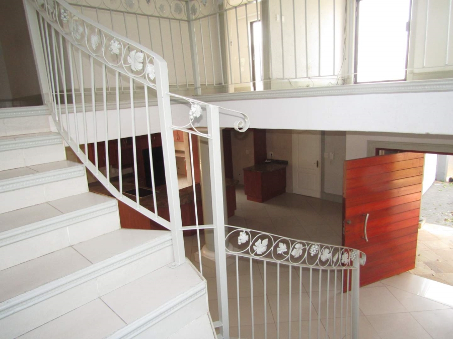 6 Bedroom Property for Sale in Glenhazel Gauteng