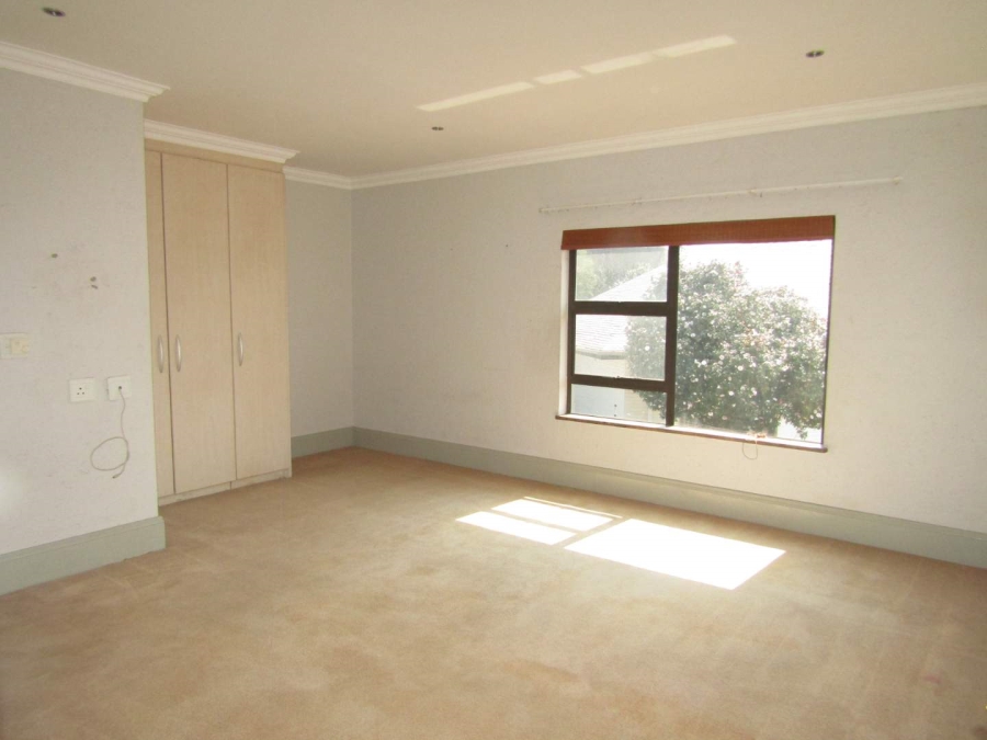 6 Bedroom Property for Sale in Glenhazel Gauteng