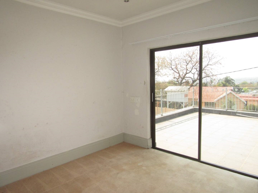6 Bedroom Property for Sale in Glenhazel Gauteng